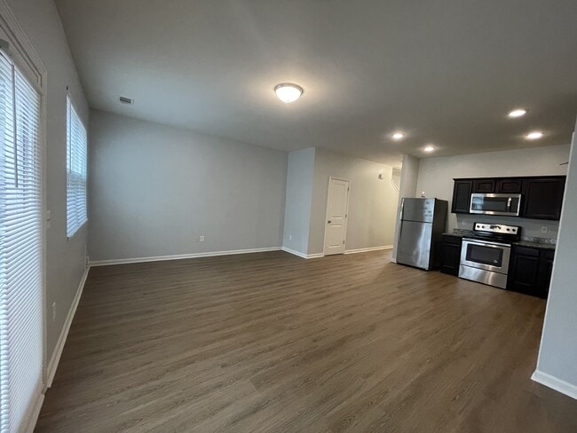 Building Photo - 6367 Kennonbriar Ct