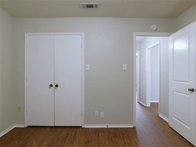 Building Photo - 3305 Gardenview Cir