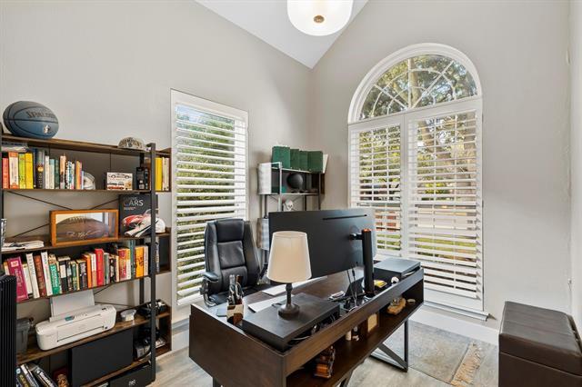 Building Photo - 4008 Sherry Ln