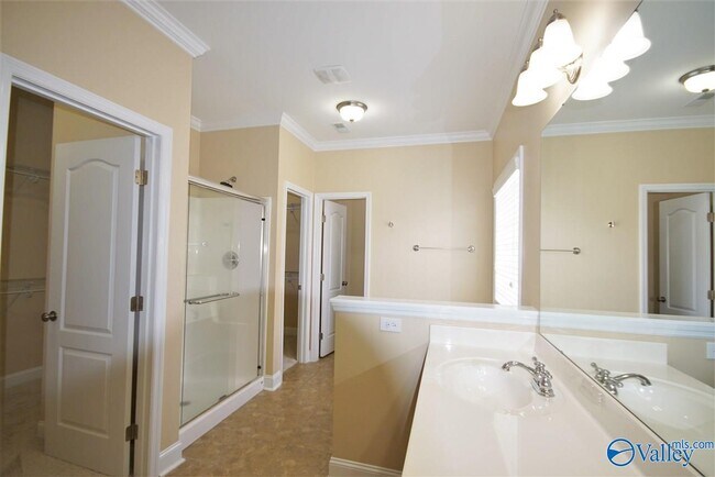 Building Photo - 106 Back Creek Cir NW