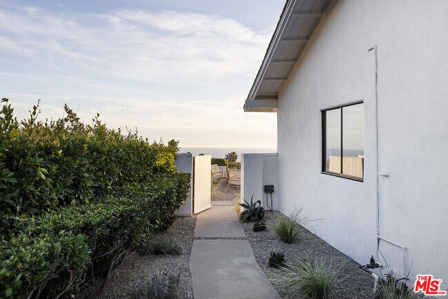 Building Photo - 20374 Seaboard Rd