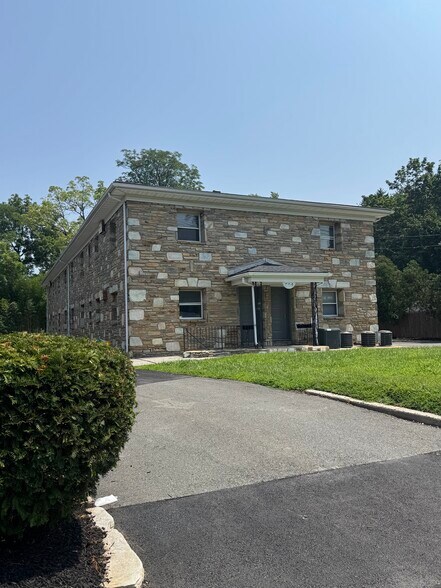 Primary Photo - 564 Grand Ave