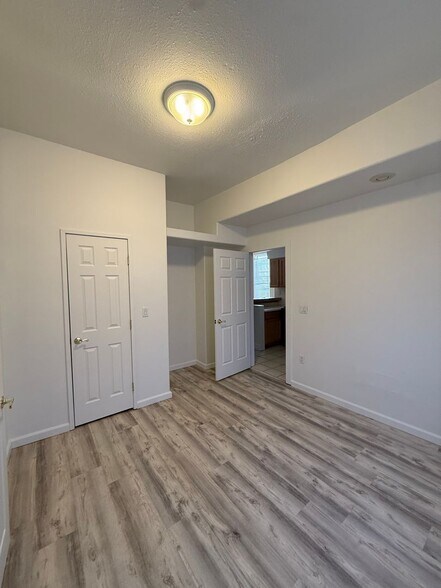 Building Photo - 1334 N Downing St