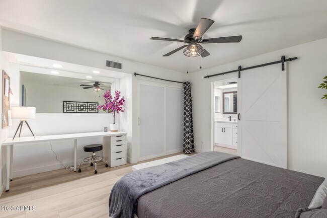 Building Photo - 2529 N Miller Rd