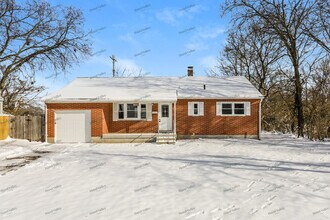 Building Photo - 800 Carlisle Ave