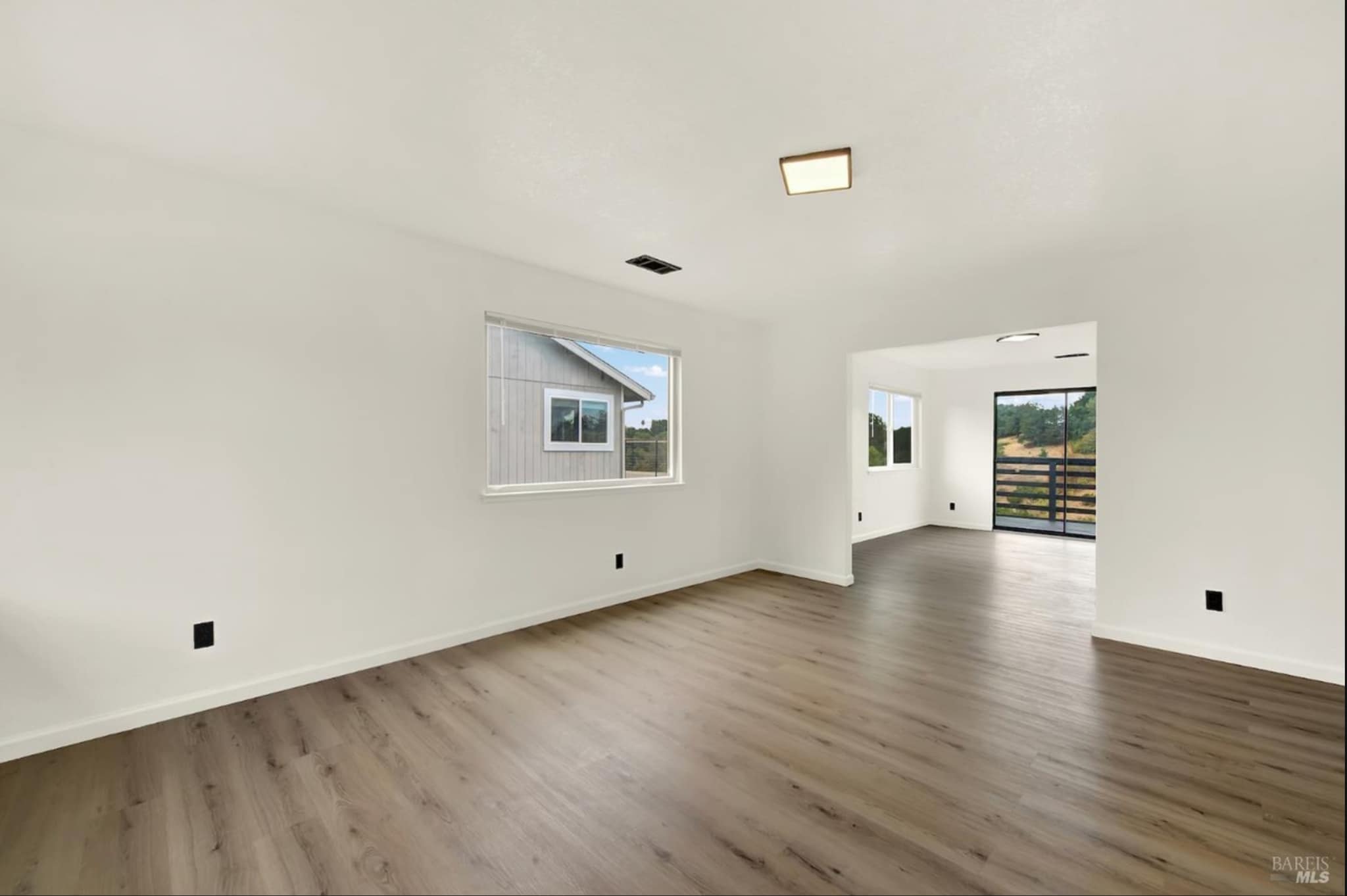 Building Photo - 143 Creekview Dr