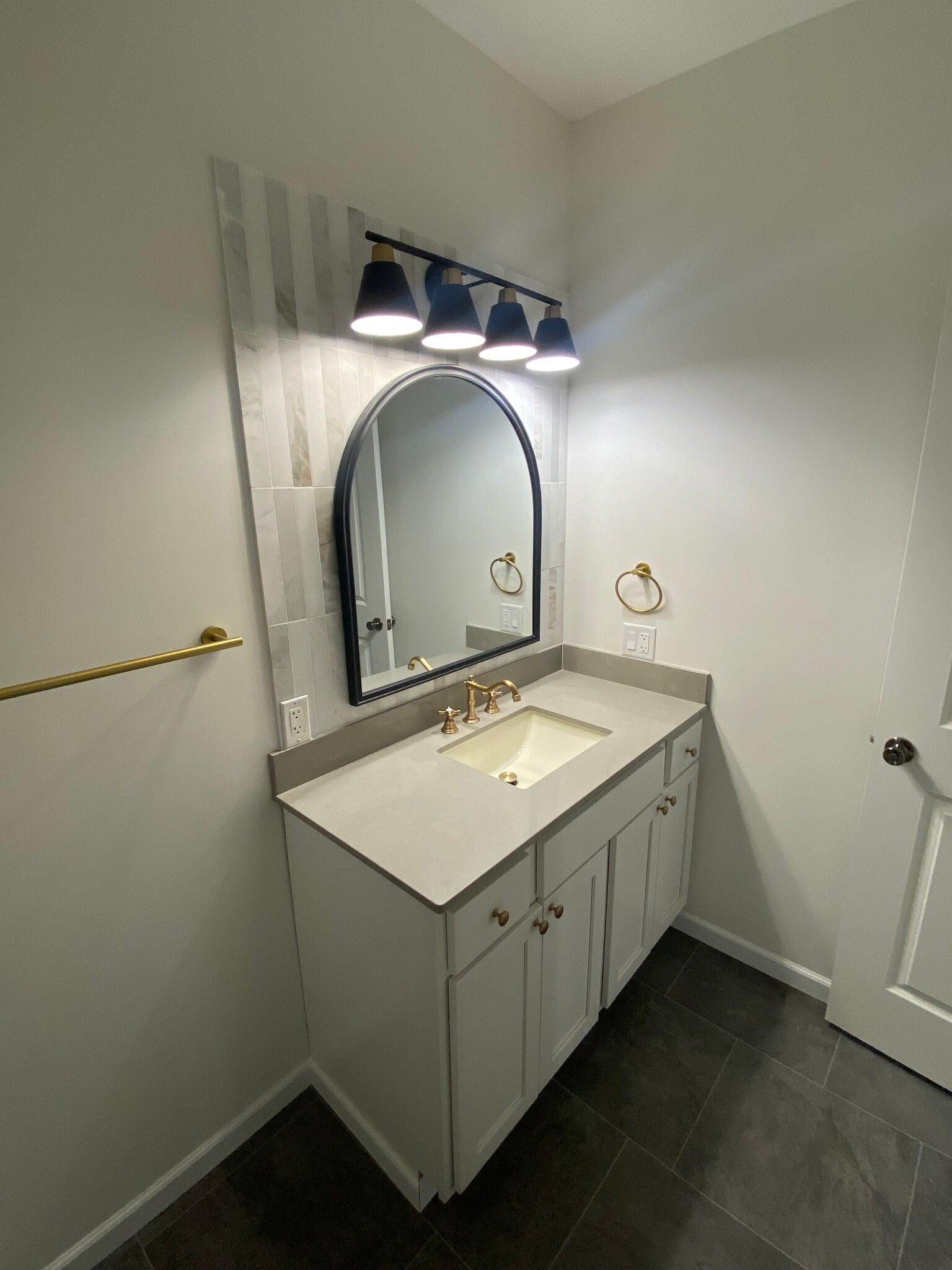 Building Photo - 203 E Ellsworth St