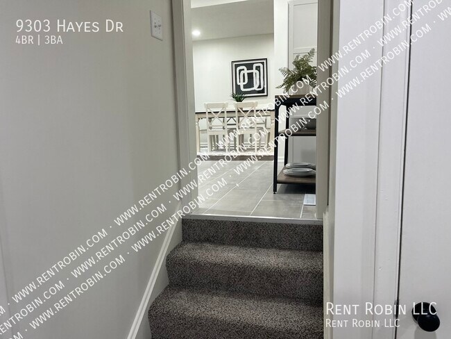 Building Photo - 9303 Hayes Dr