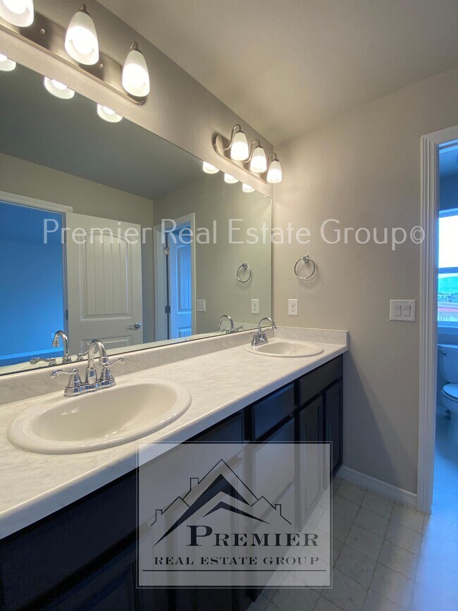 Building Photo - 6423 Weiser Dr