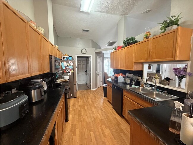 Building Photo - 11232 Andy Dr