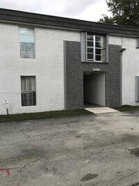 Building Photo - 10353 N Kendall Dr