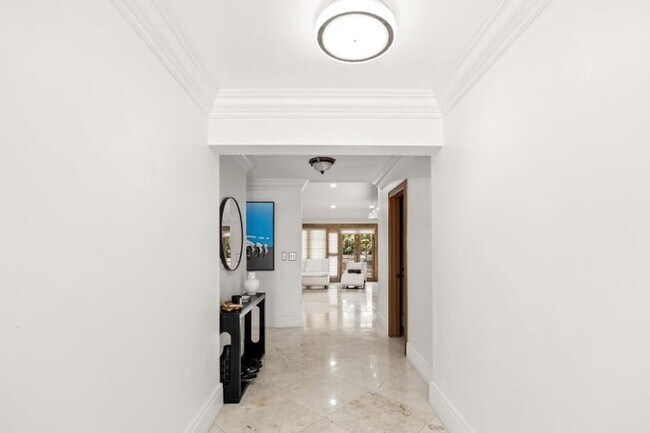 Building Photo - 5223 Deerhurst Crescent Cir