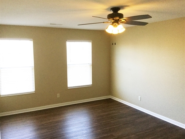 Building Photo - 5887 Hayden Dr