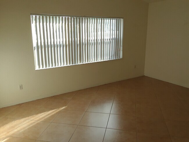 Building Photo - 9636 Tavernier Dr