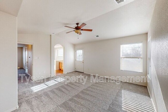 Building Photo - 1375 Peppoli Loop SE