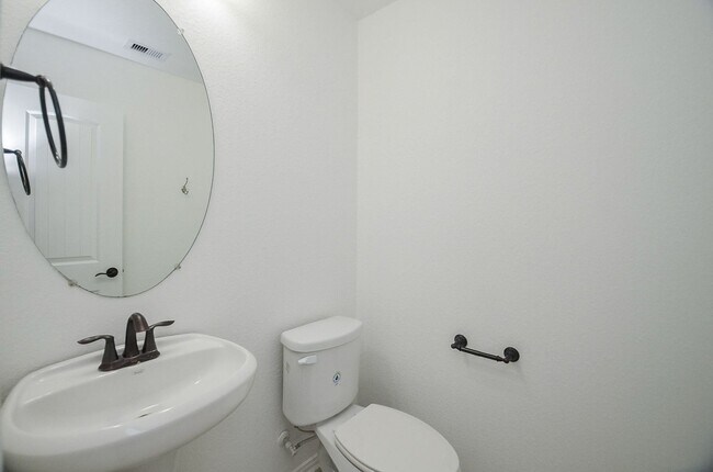 Building Photo - 14806 Raleigh's Meadow Ct