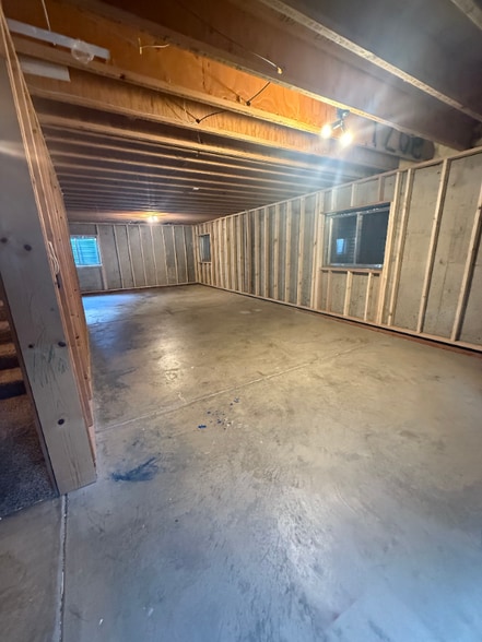 Building Photo - 6302 Whirlwind Dr