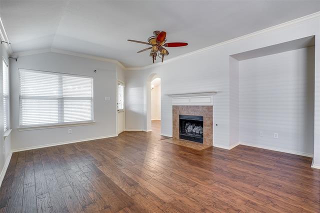 Building Photo - 6925 Red Bluff Dr