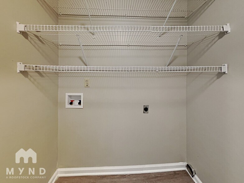 Building Photo - 305 Burlwood Ct