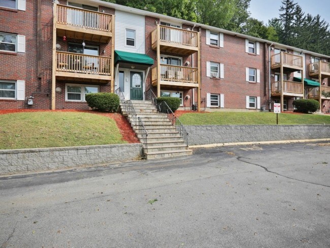Primary Photo - High Ridge Apartments - Two Bedroom One Ba...
