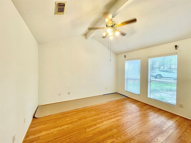 Building Photo - 6 Lea Oak Ct