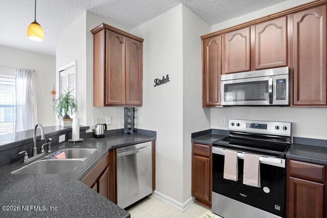 Building Photo - 7157 Deerfoot Cir