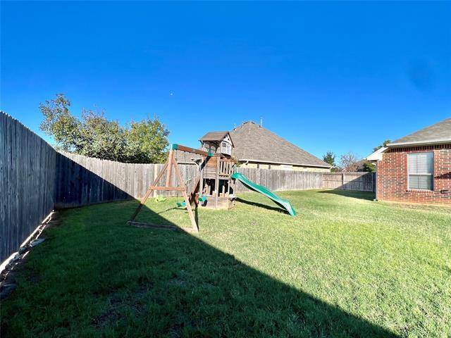 Building Photo - 9220 Edgemont Dr