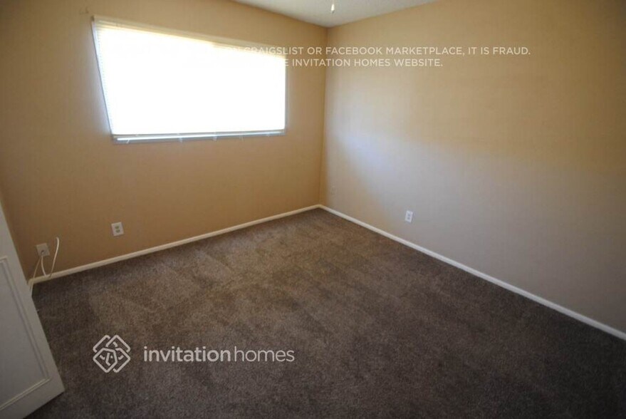 Building Photo - 4222 W Denton Ln