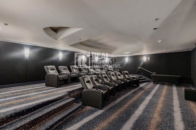 Building Photo - 2 Bedroom Condo Available for Rent in the Heart of DFW!