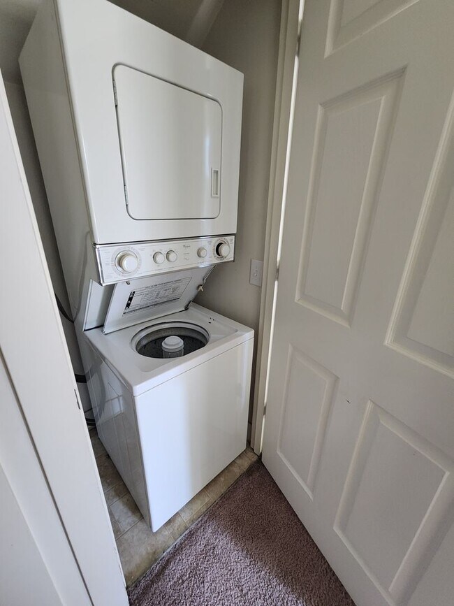 Building Photo - 1406 Franklin St