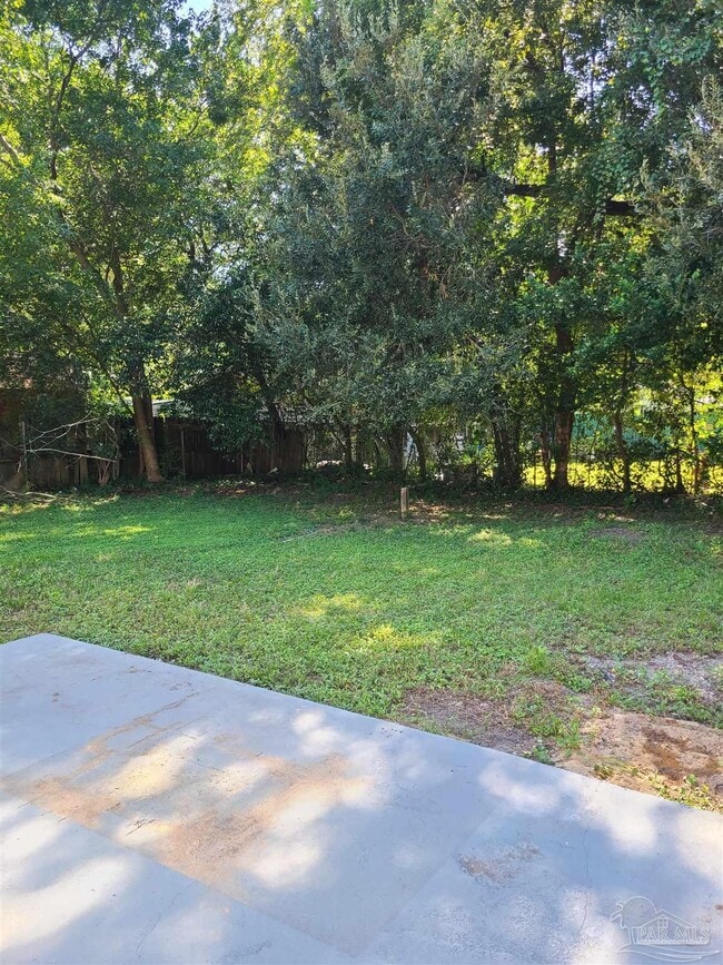 Building Photo - 701 Armenia Dr