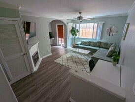 Building Photo - 853 Thomas Ave