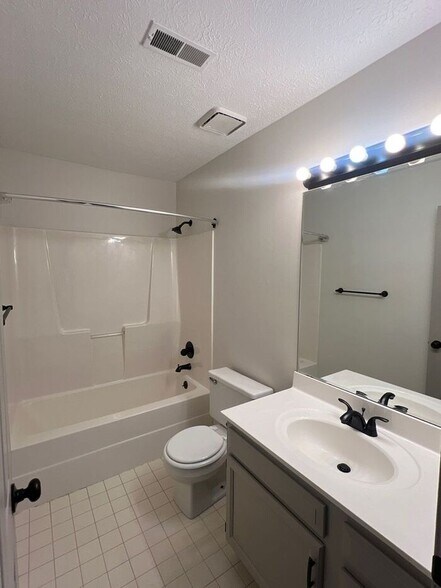 Building Photo - 4421 Spring Bay Ct