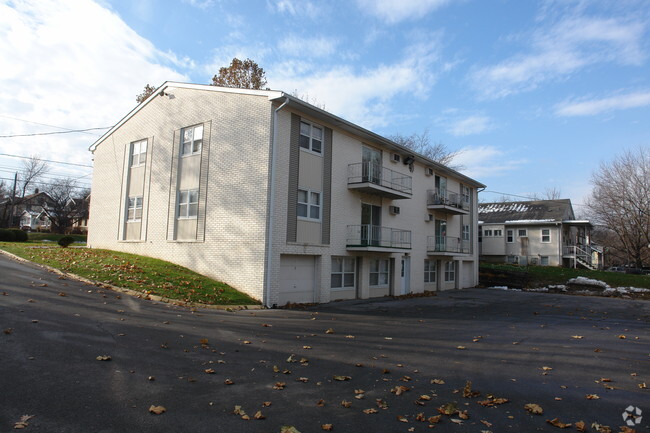 University Park Apartments - University Park Place