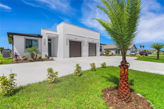 Primary Photo - 928 NE 8th Pl