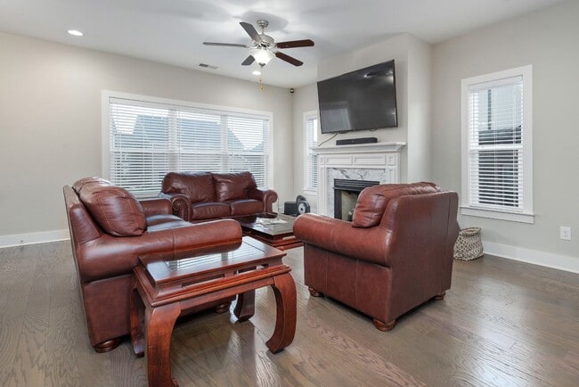 Building Photo - Coming Soon – Room to Spread Out! 4BR, 3.5BA Home Near Liberty Creek Schools