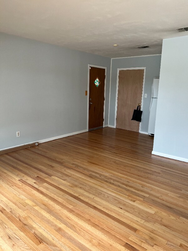 Building Photo - 1925 Windsor Spring Rd