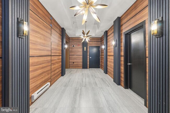 Building Photo - 203 S 13th St