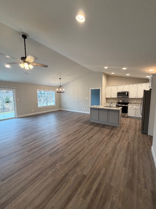 Building Photo - 2615 Parkers Mdw Ln