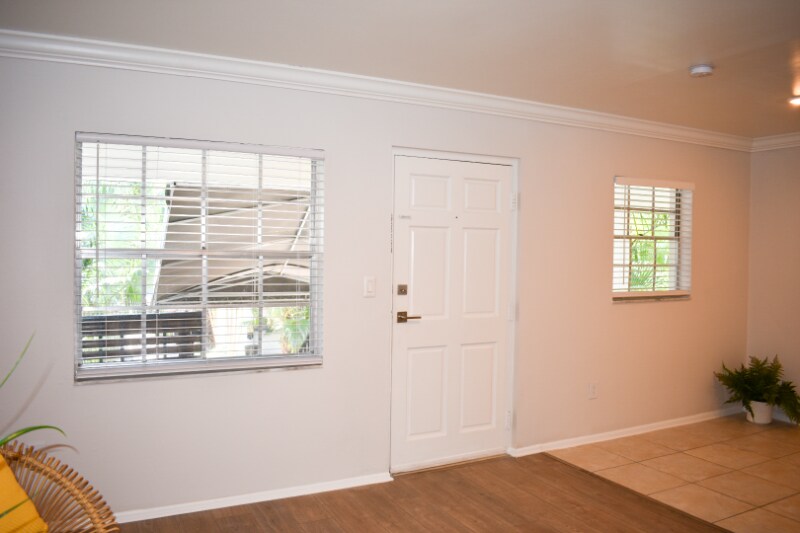 Building Photo - 3215 W Swann Ave