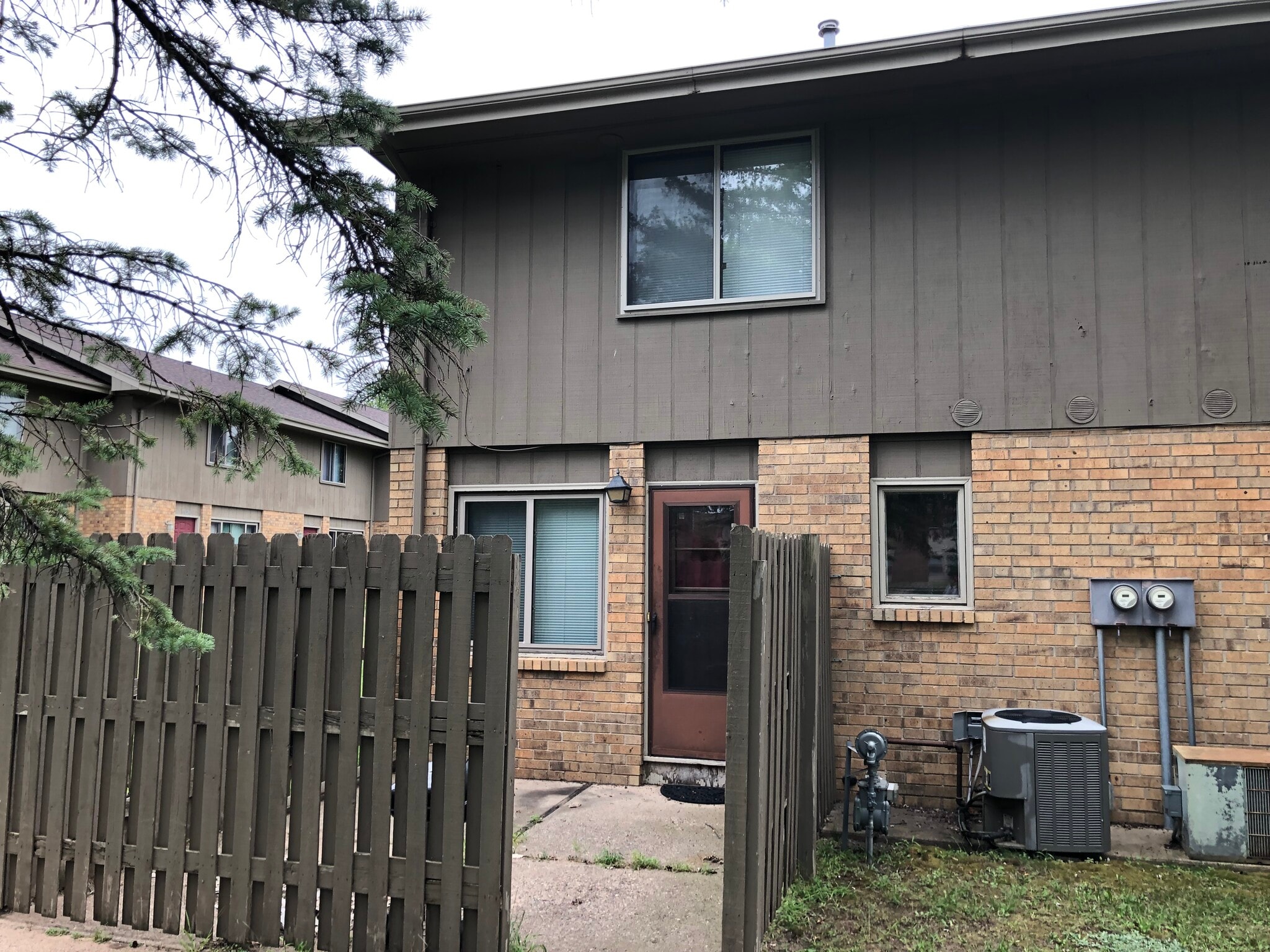 Building Photo - 912 W MacArthur Ave