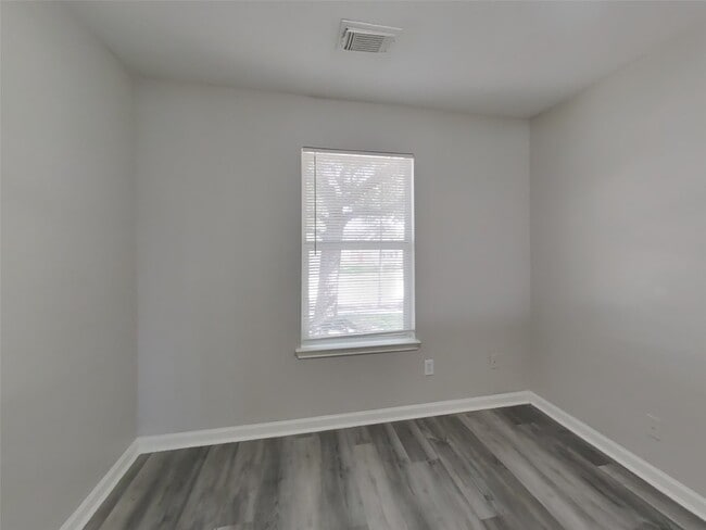 Building Photo - 2642 Skyview Shadows Ct