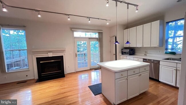 Building Photo - 4100 Flower Box Ct