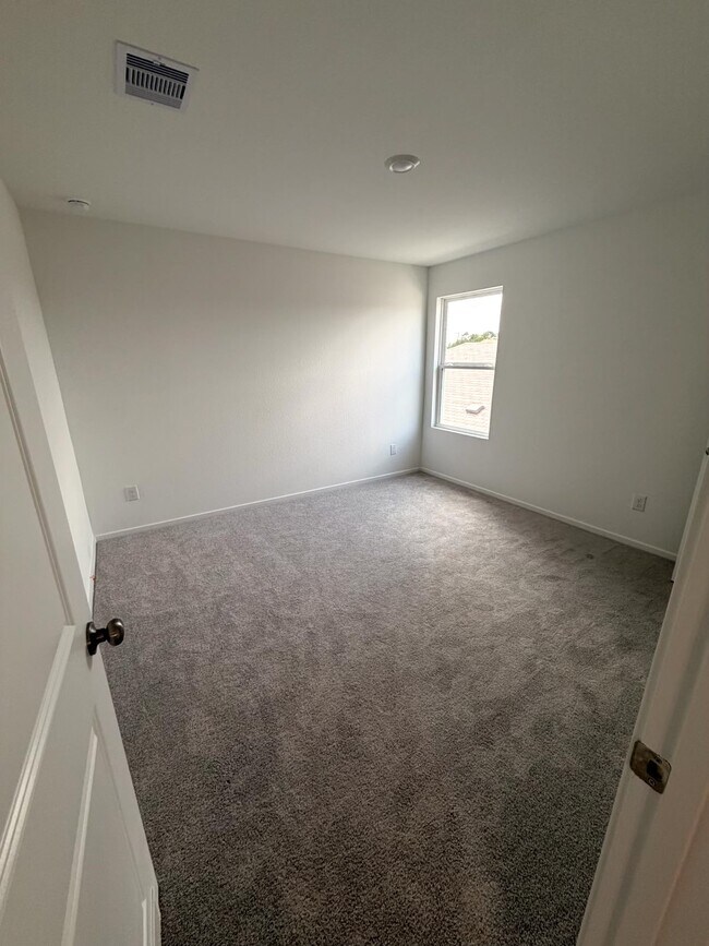 Building Photo - 21323 Newberry Grv Ln