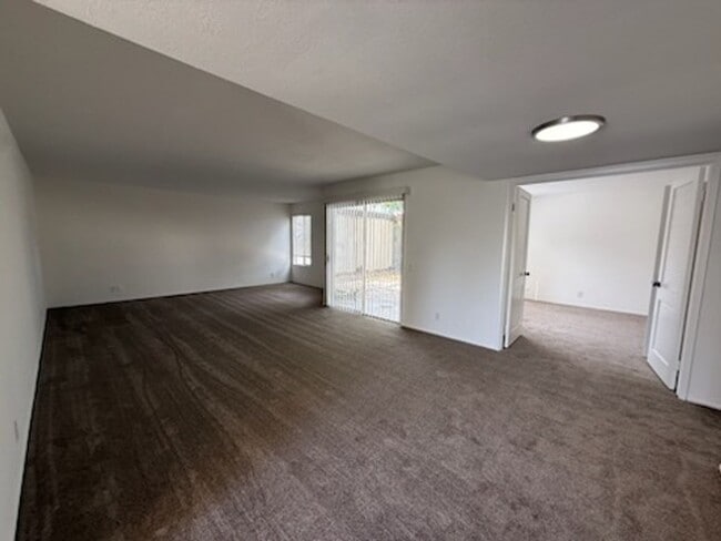 Building Photo - Single Story Home in Pleasanton