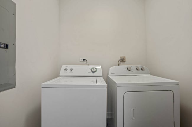 Building Photo - 1235 S Michigan Ave