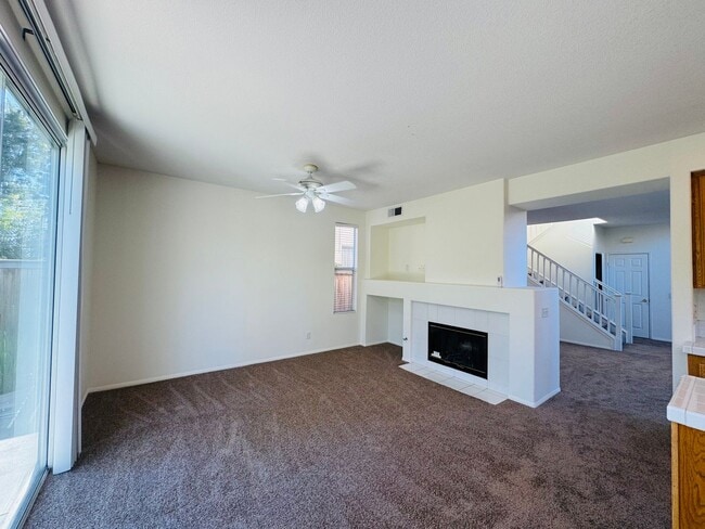 Building Photo - THE BEST OF BOTH WORLDS – FRESH & READY!