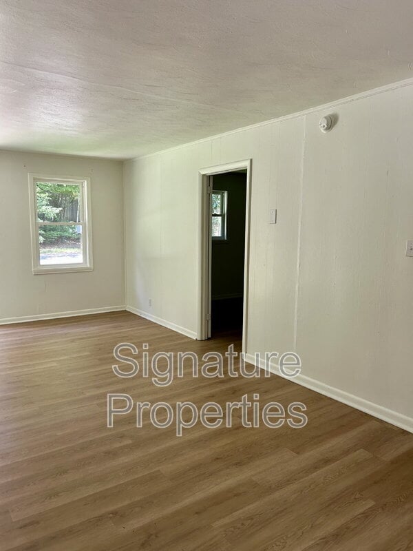 Building Photo - 45 Infinity Dr