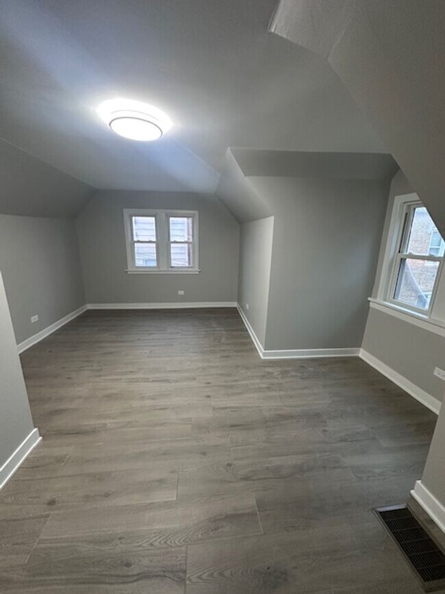 Building Photo - 65 Kilpatrick