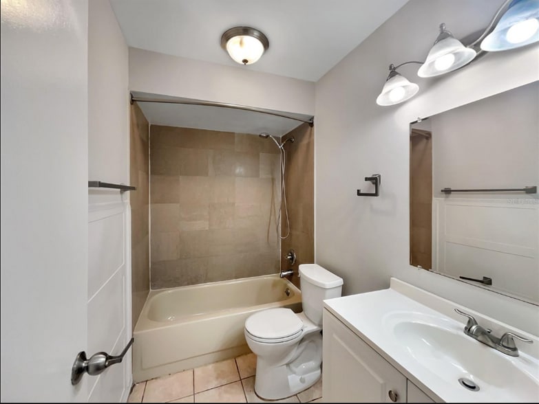 Building Photo - 236 Longhorn Dr